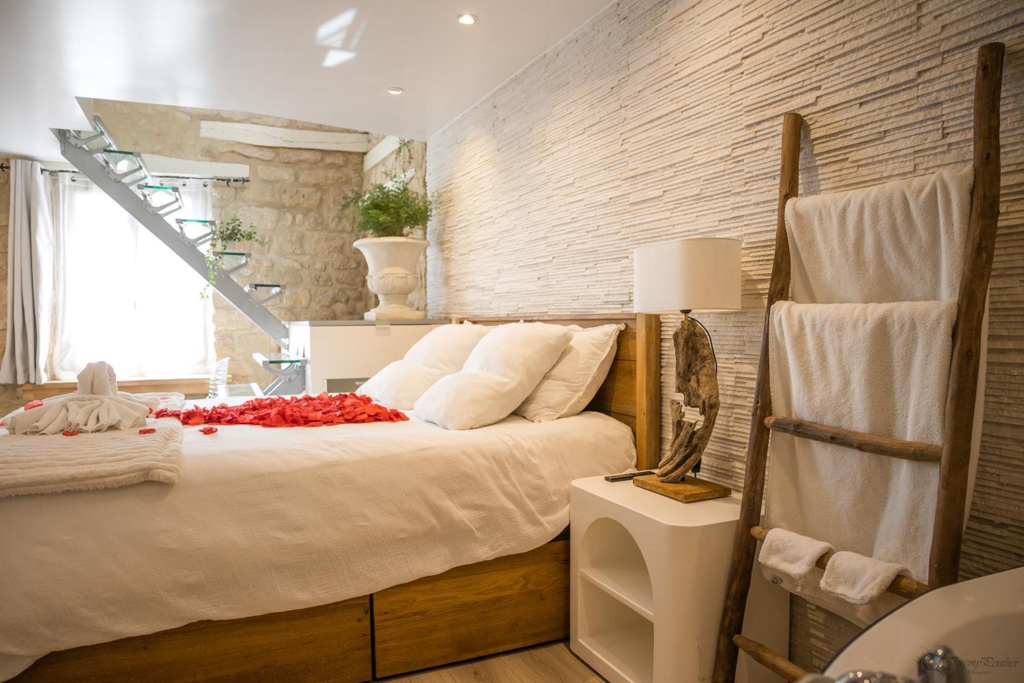 Chez Millouz - Triplex Semi-Troglodyte Apartman Pontoise Kültér fotó
